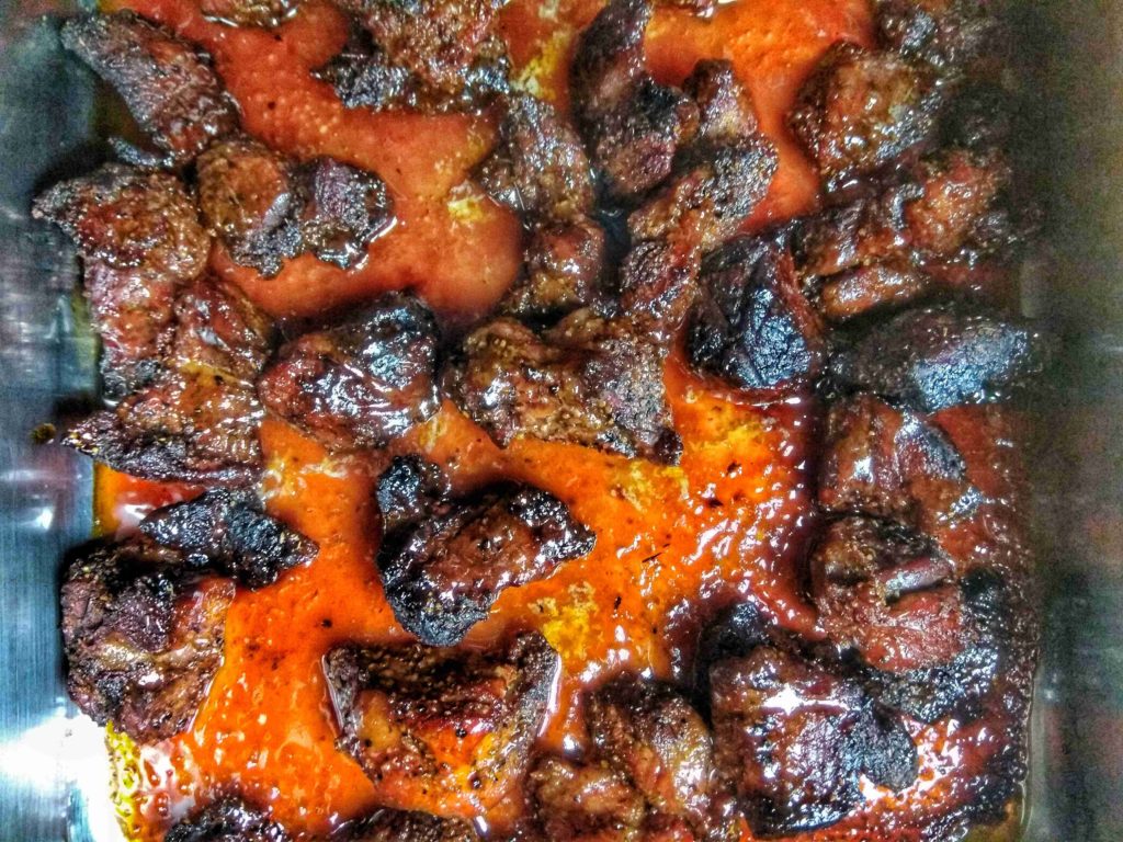 Wildschwein Burnt Ends in Barbecue Sauce