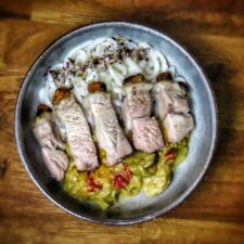 Chinesischer Krustenbraten von der Rotisserie-image