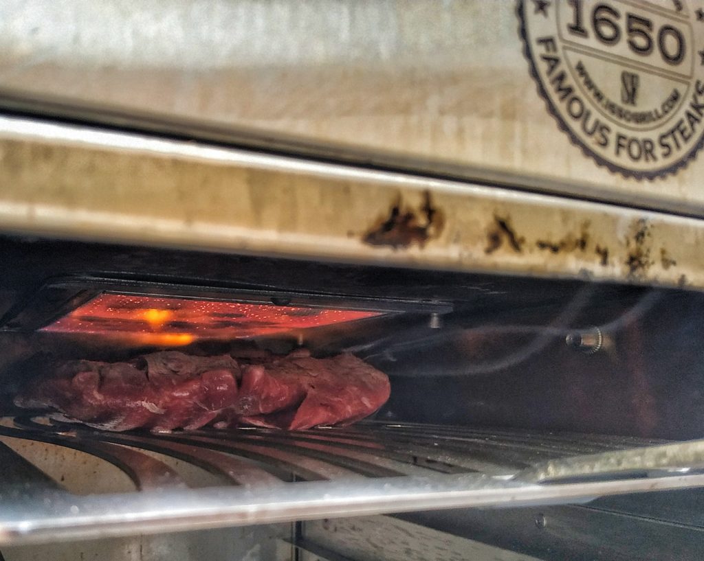 Denver Cut Steak im Oberhitzegrill