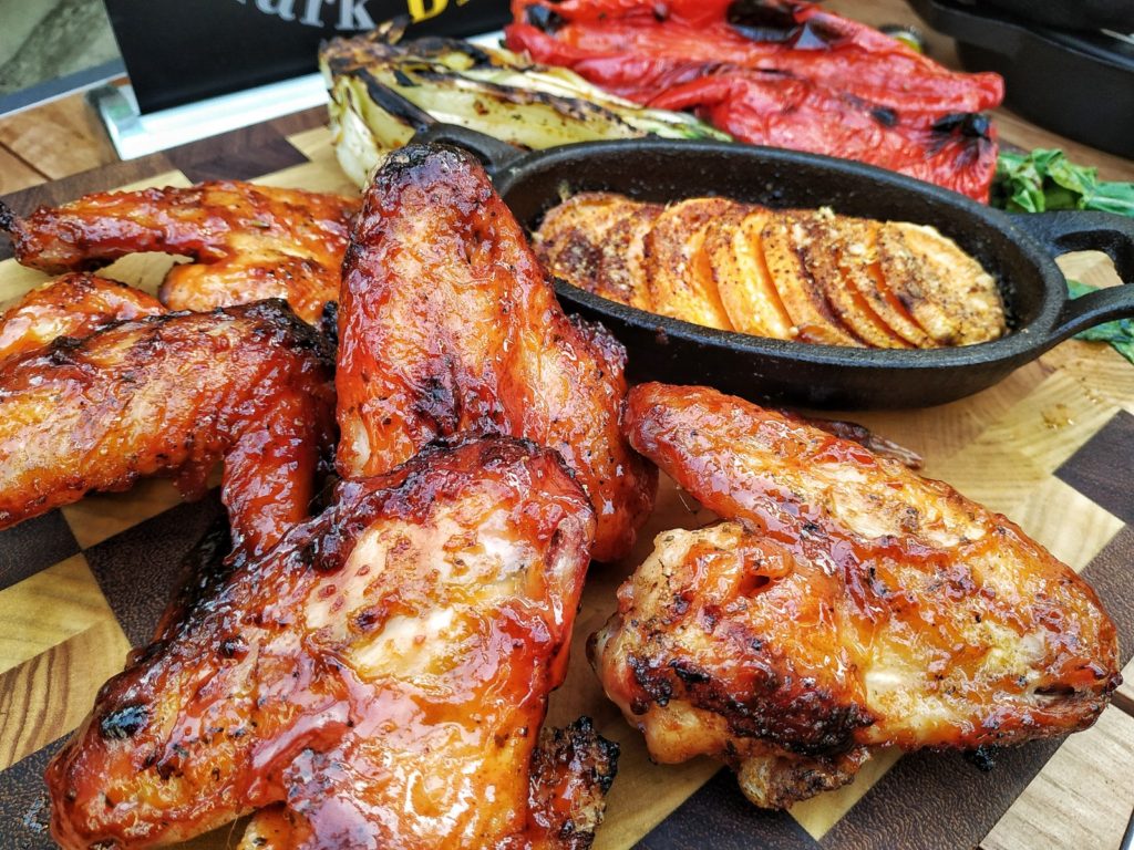 Chicken Wings mit Grillgemüse