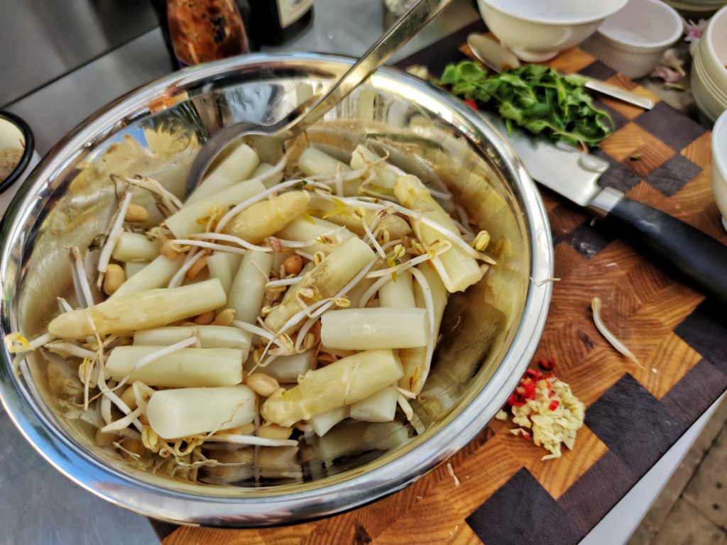 Thailändischer Spargel Salat