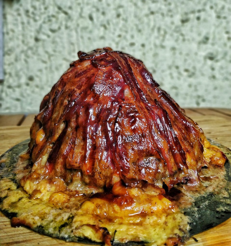 Pilz-Vulkan mit Parasol, Hackfleisch, Cheddar und Bacon