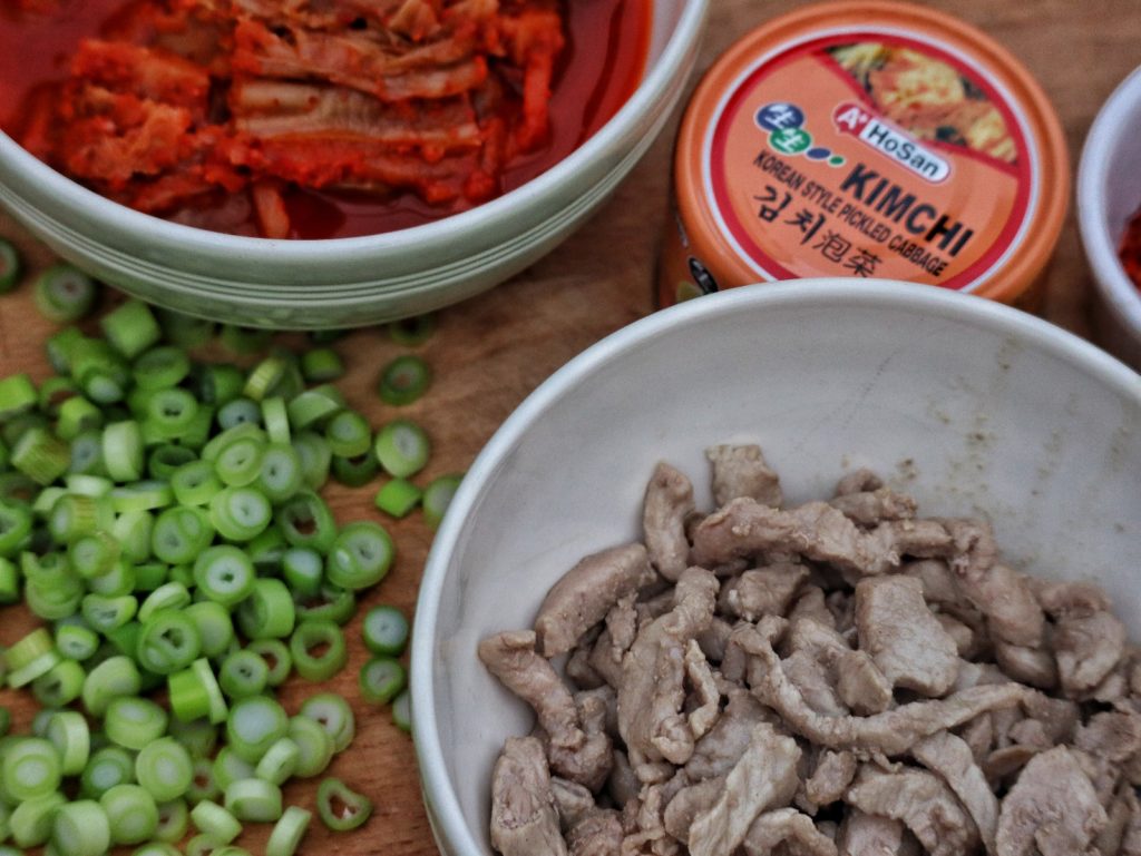 Zutaten für Kimchi Pfanne mit Schupfnudeln